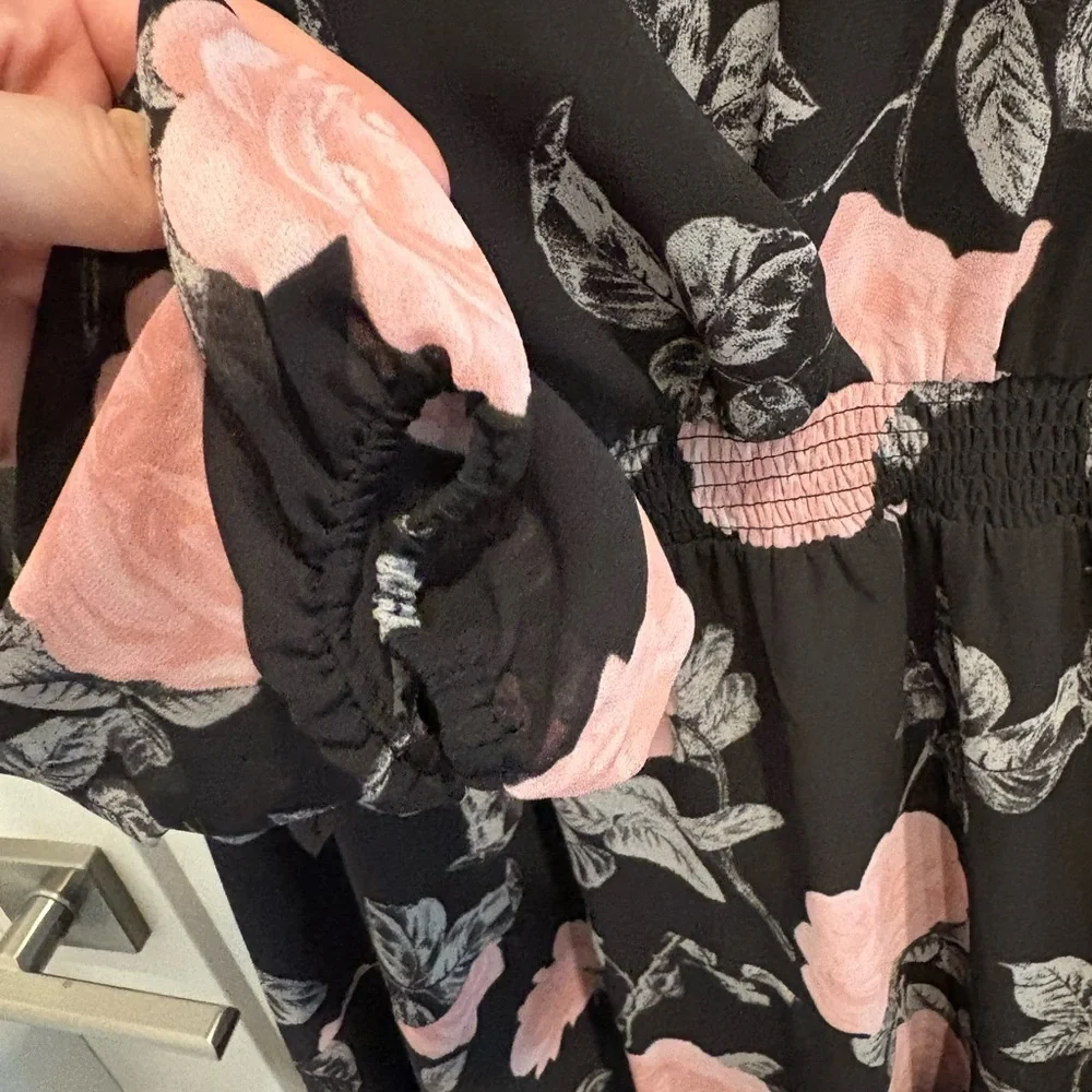 GUESS FLORAL PINK AND BLACK DRESS - Picture 4 of 7